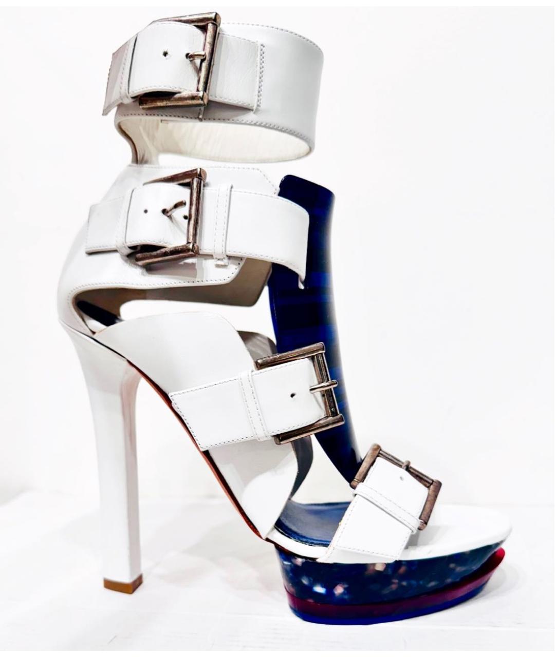 ALEXANDER MCQUEEN Белые кожаные босоножки, фото 9