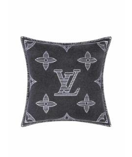 LOUIS VUITTON Подушка и одеяло