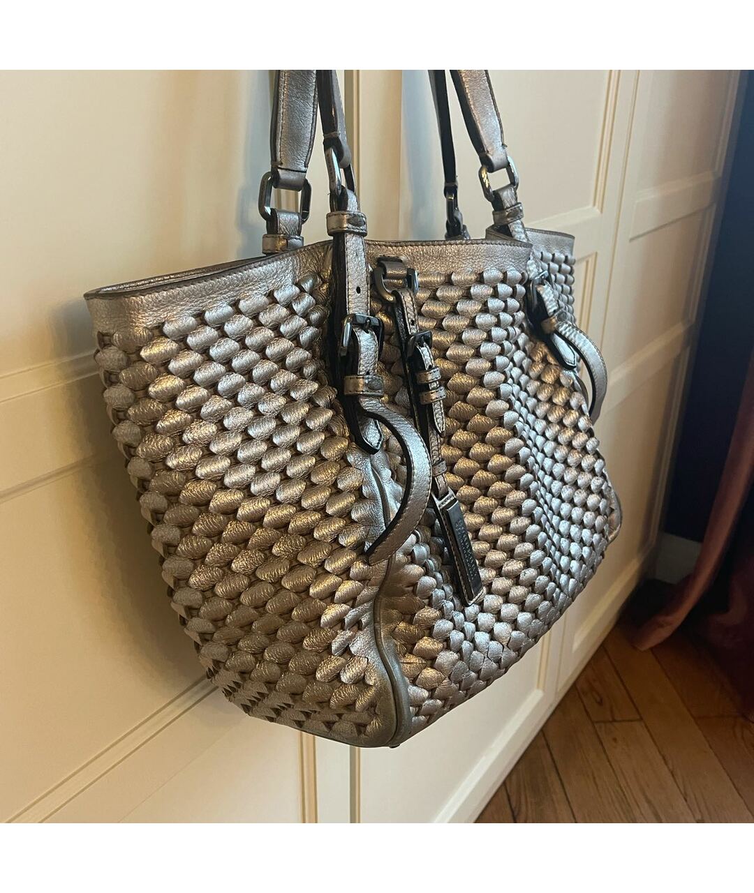 BURBERRY Золотая кожаная сумка тоут, фото 2