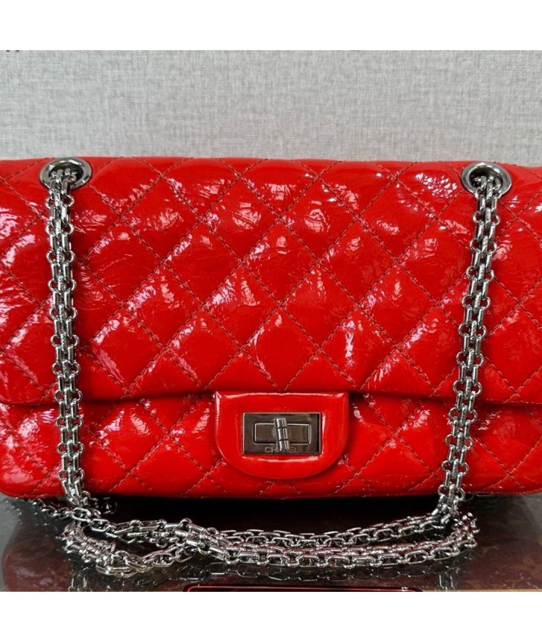 CHANEL Красная сумка через плечо из лакированной кожи, фото 3