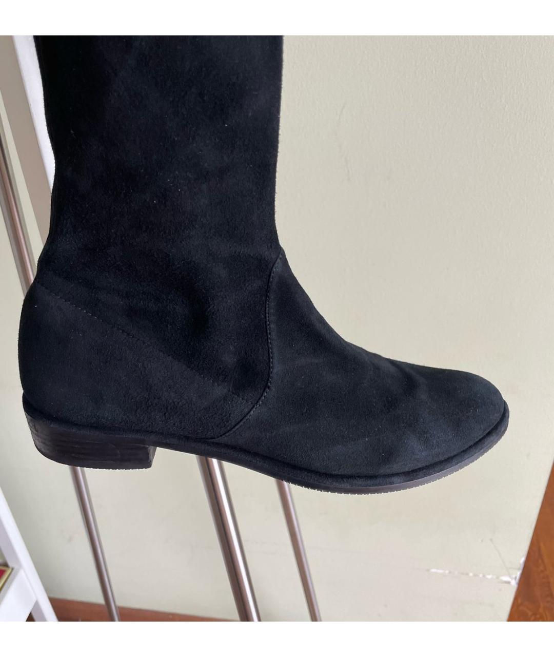 STUART WEITZMAN Черные замшевые ботфорты, фото 3