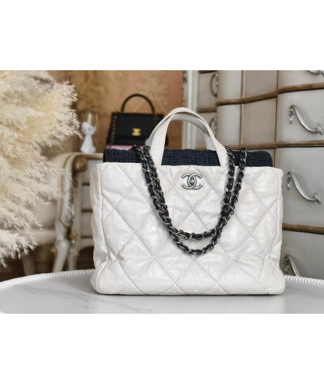 CHANEL Белая кожаная сумка тоут, фото 2