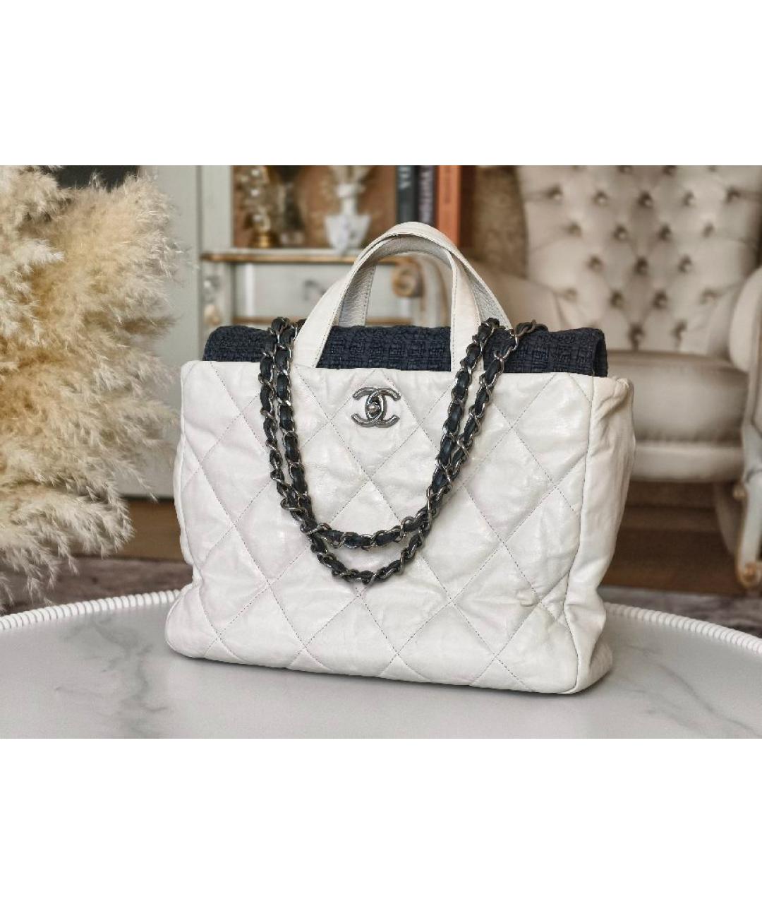 CHANEL Белая кожаная сумка тоут, фото 4