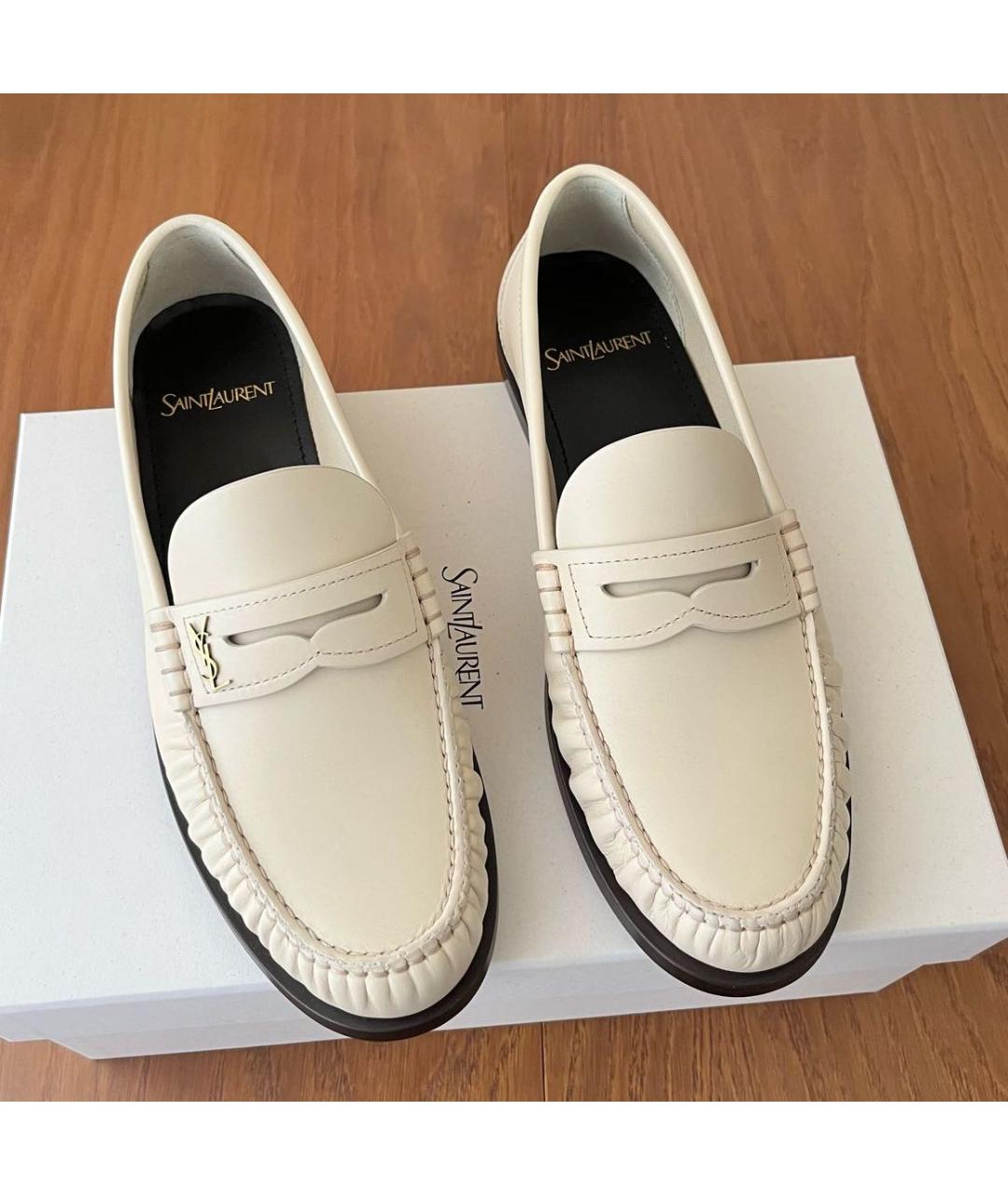 SAINT LAURENT Бежевые кожаные лоферы, фото 2