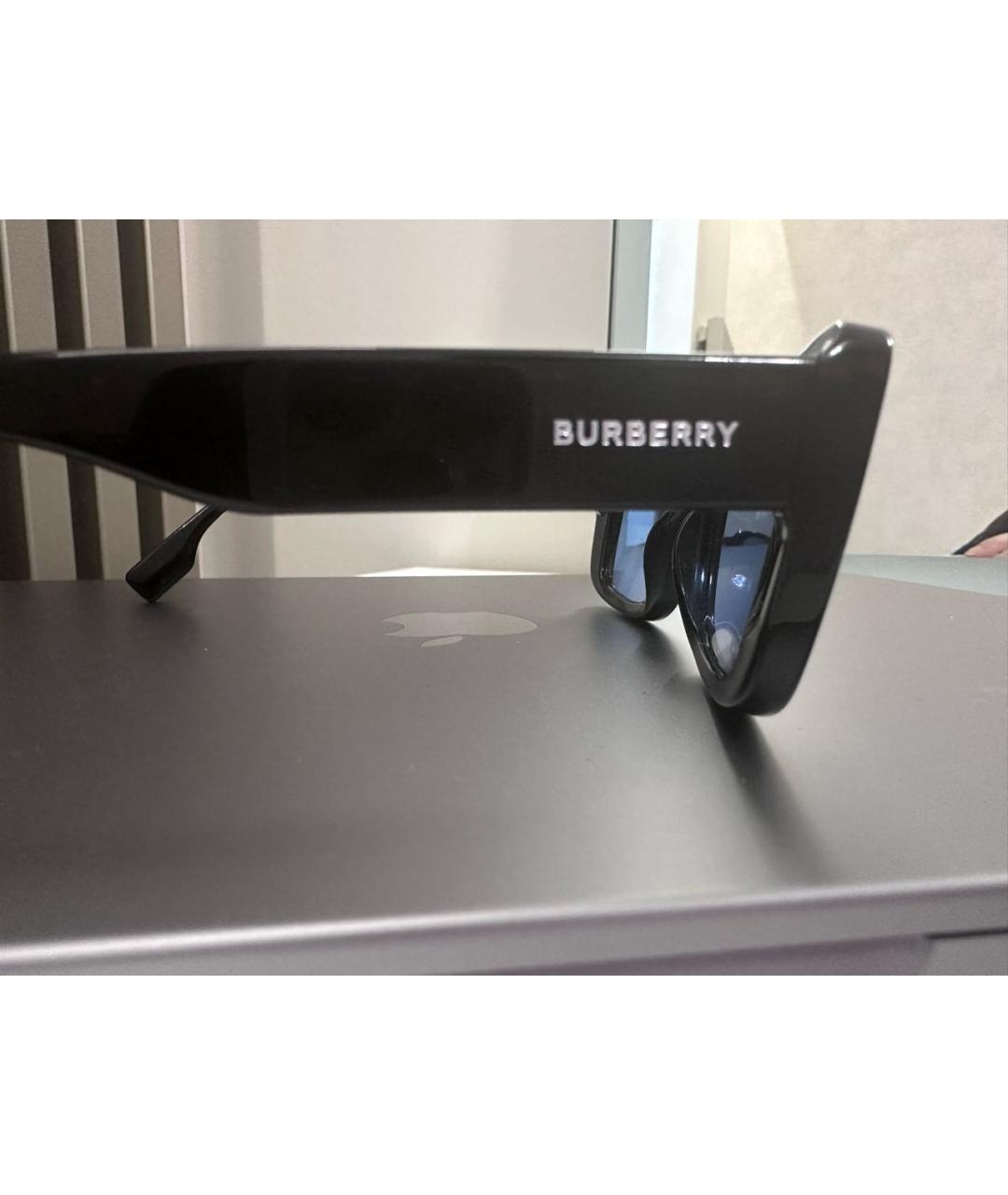 BURBERRY Черные пластиковые солнцезащитные очки, фото 3