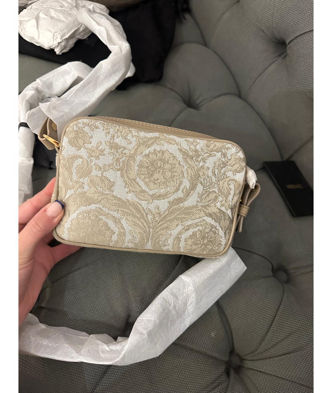 VERSACE Бежевая кожаная сумка через плечо, фото 3