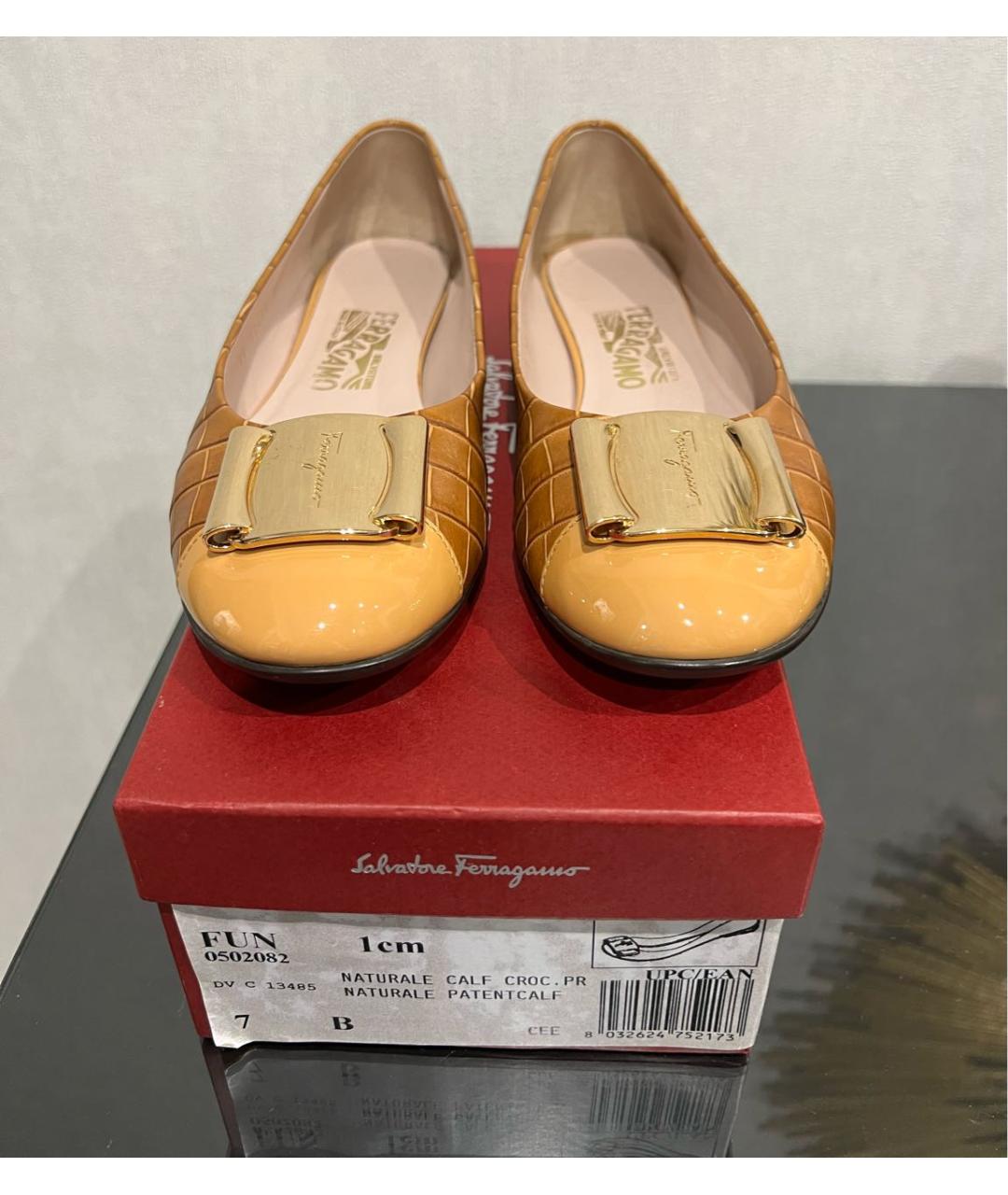 FERRAGAMO Коричневые кожаные балетки, фото 2