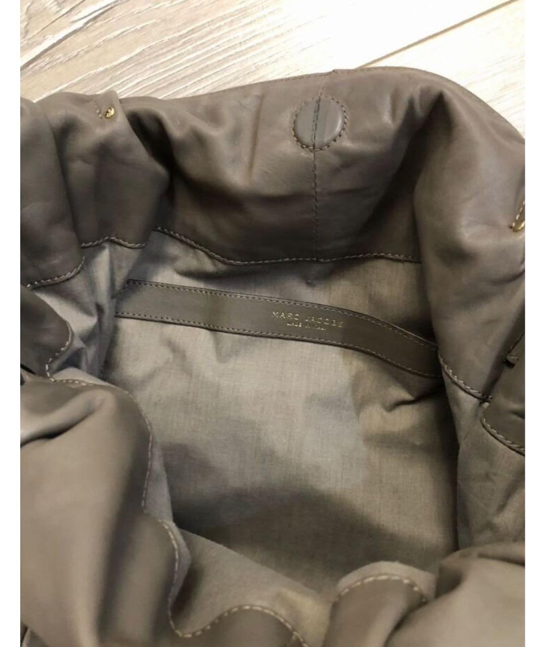 MARC JACOBS Антрацитовая кожаная сумка через плечо, фото 4