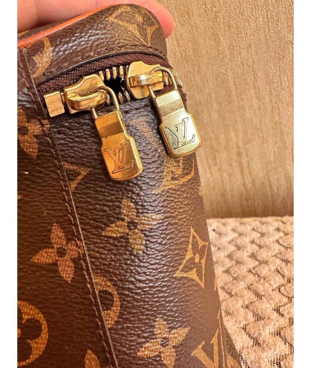 LOUIS VUITTON Коричневая кожаная косметичка, фото 5