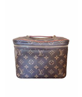 LOUIS VUITTON Косметичка
