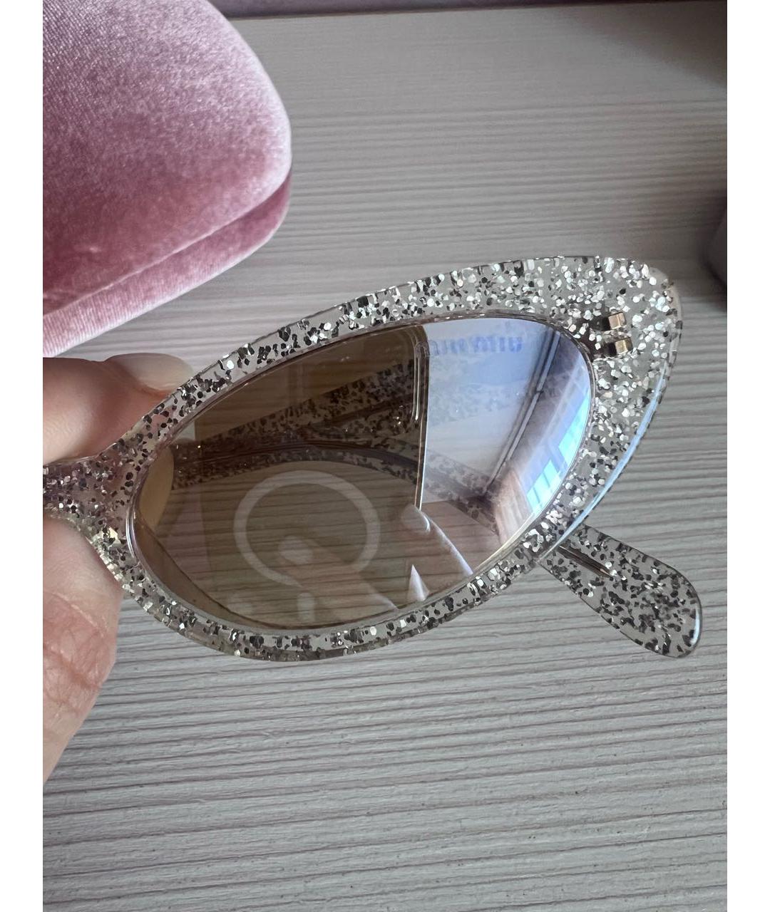 MIU MIU Серебряные пластиковые солнцезащитные очки, фото 4