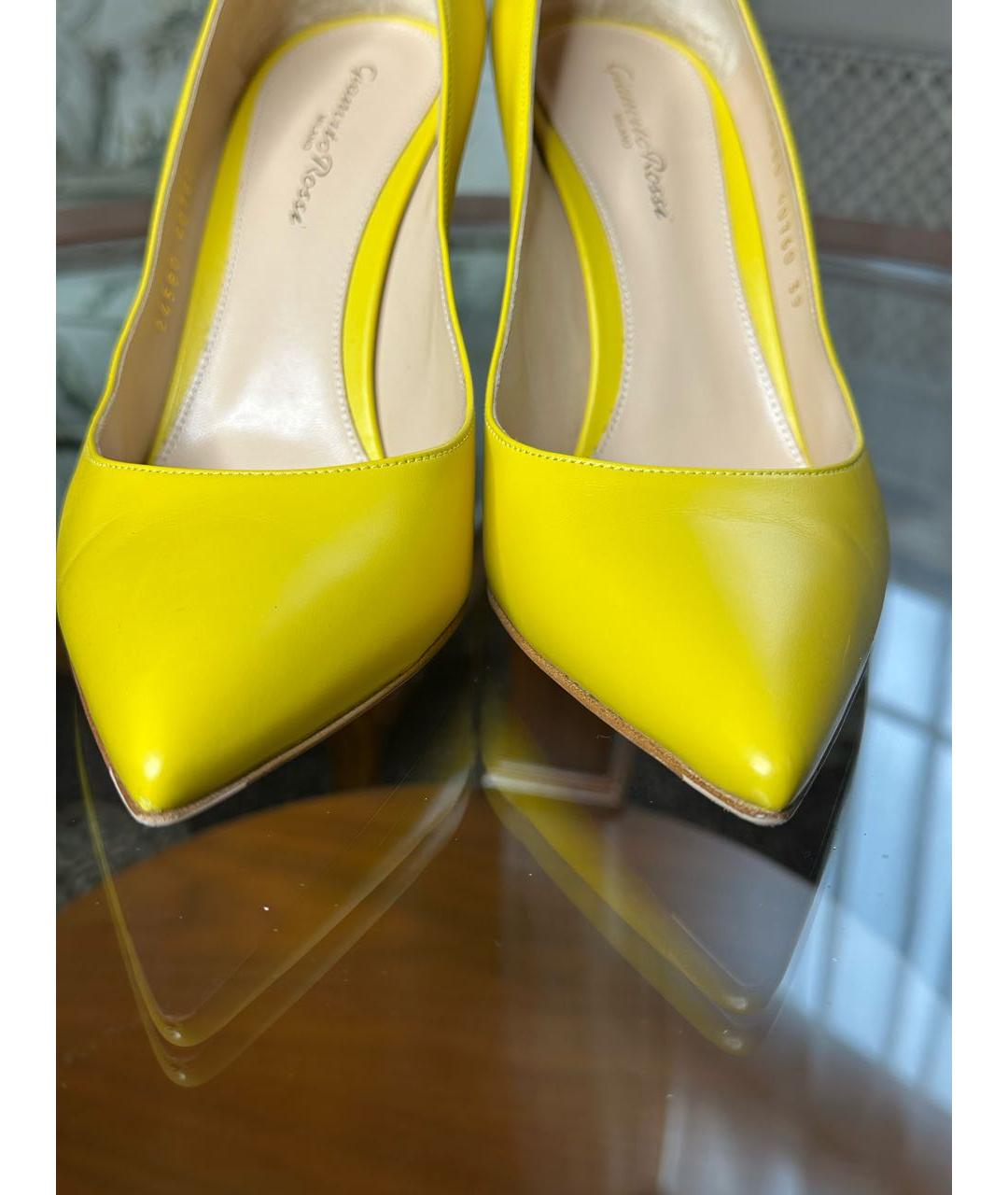 GIANVITO ROSSI Желтые кожаные туфли, фото 5