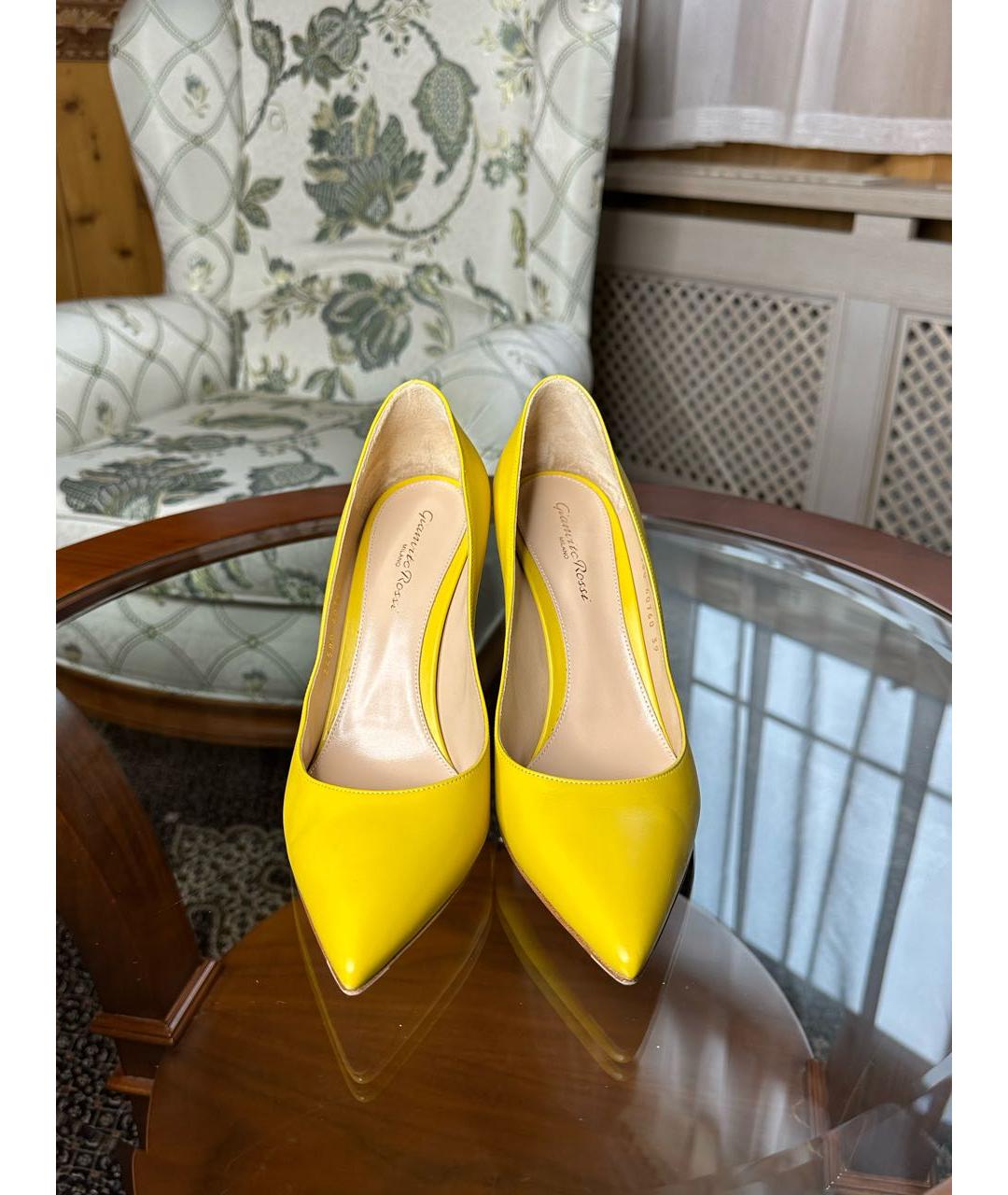 GIANVITO ROSSI Желтые кожаные туфли, фото 8