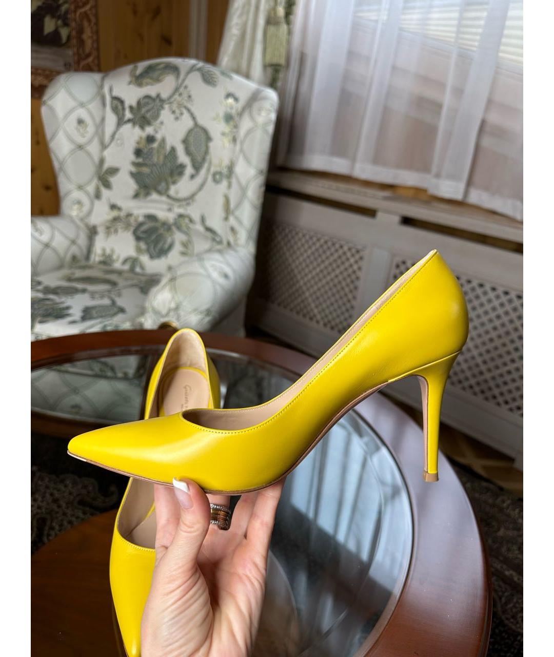 GIANVITO ROSSI Желтые кожаные туфли, фото 7