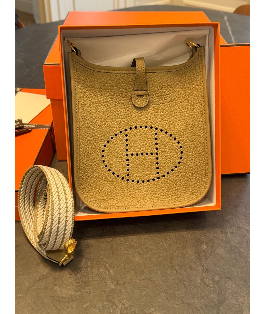 HERMES Бежевая кожаная сумка через плечо, фото 3