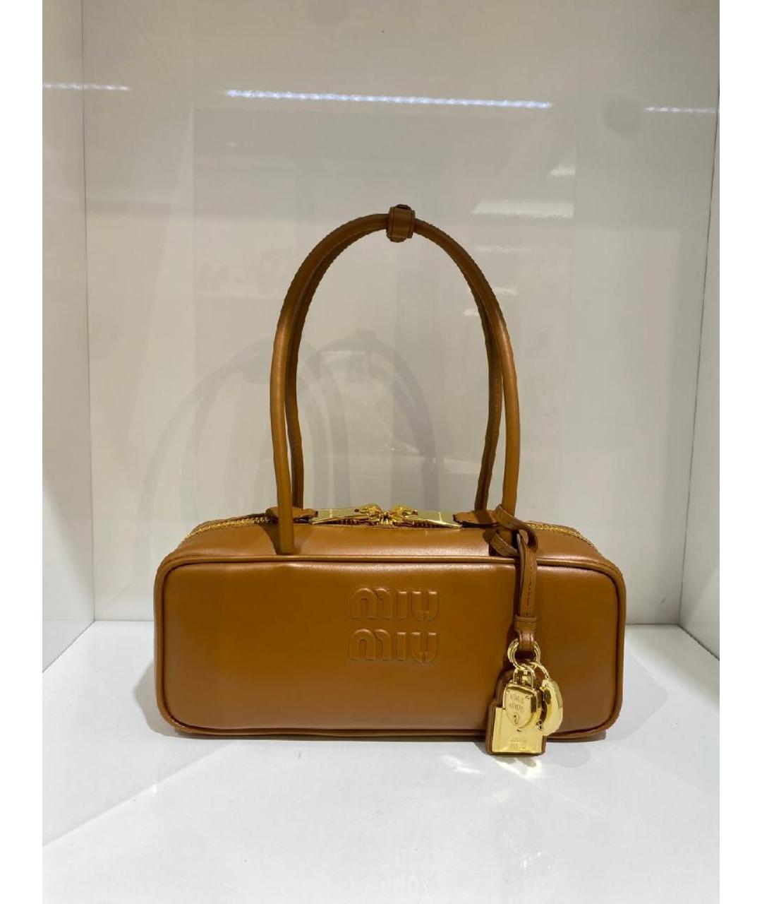 MIU MIU Коричневая кожаная сумка с короткими ручками, фото 3