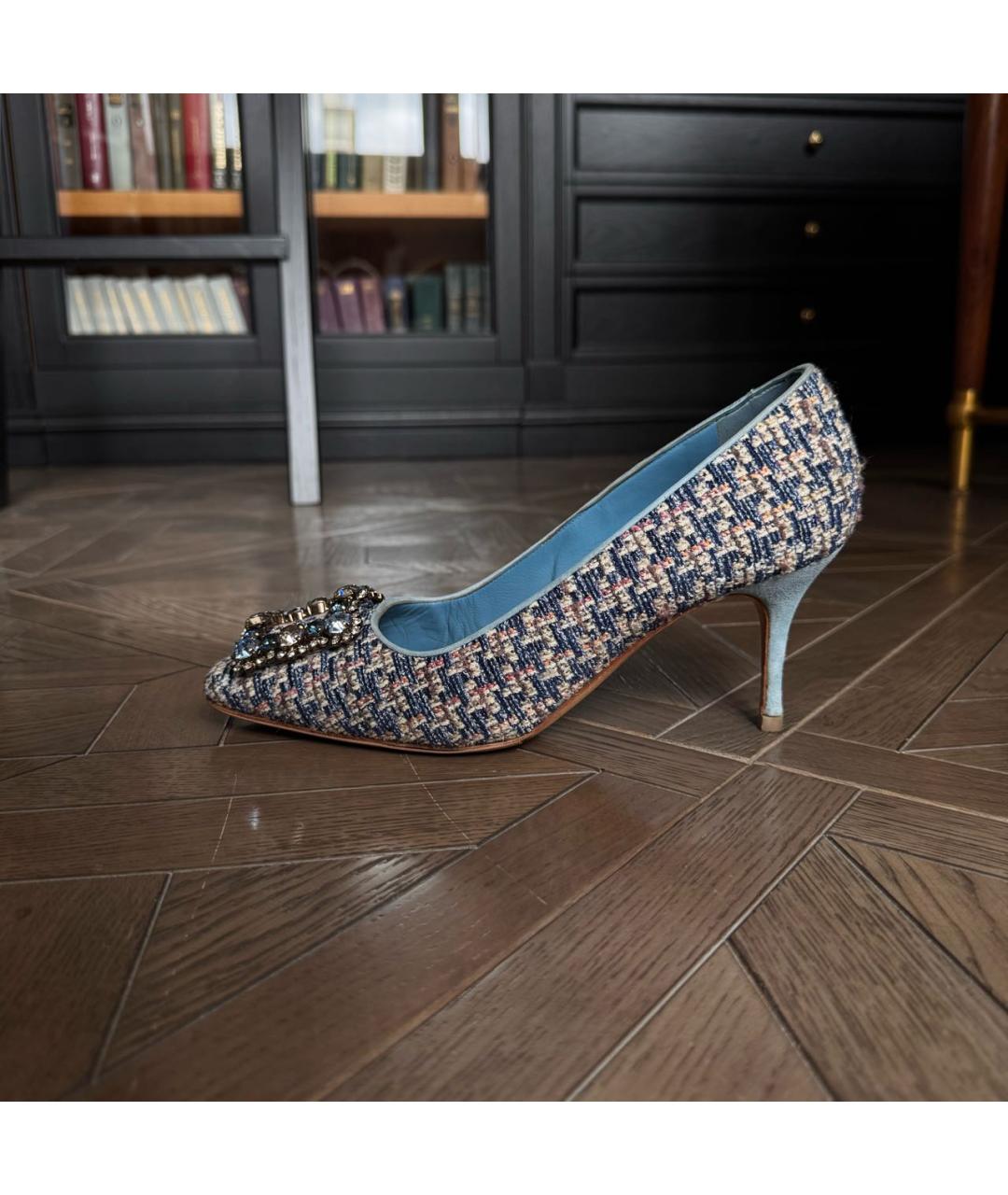 MANOLO BLAHNIK Голубые текстильные туфли, фото 6