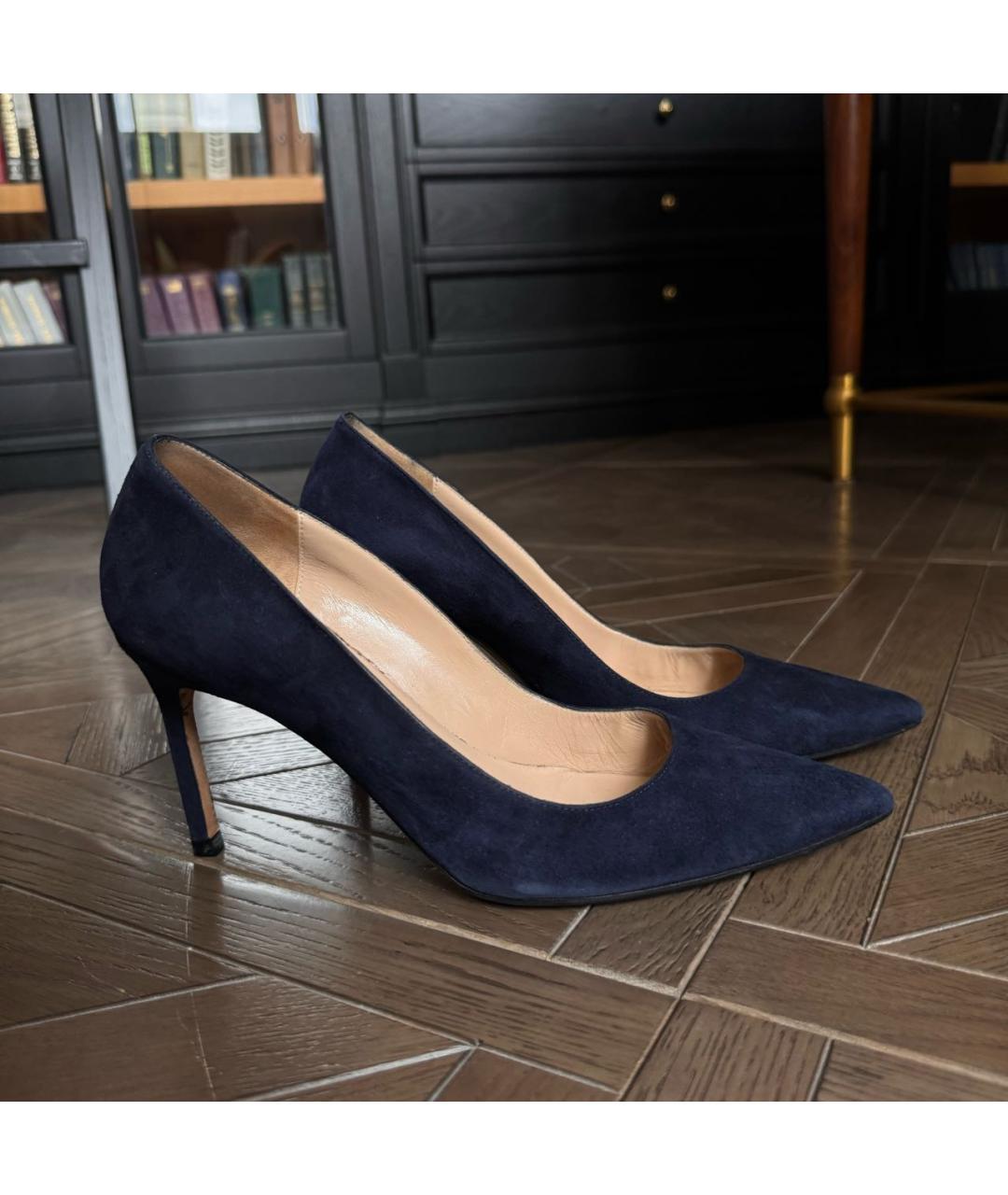 MANOLO BLAHNIK Темно-синие замшевые туфли, фото 5