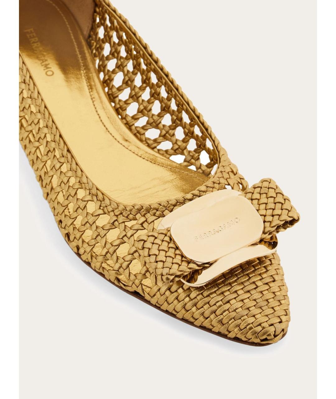 FERRAGAMO Бежевые кожаные балетки, фото 3