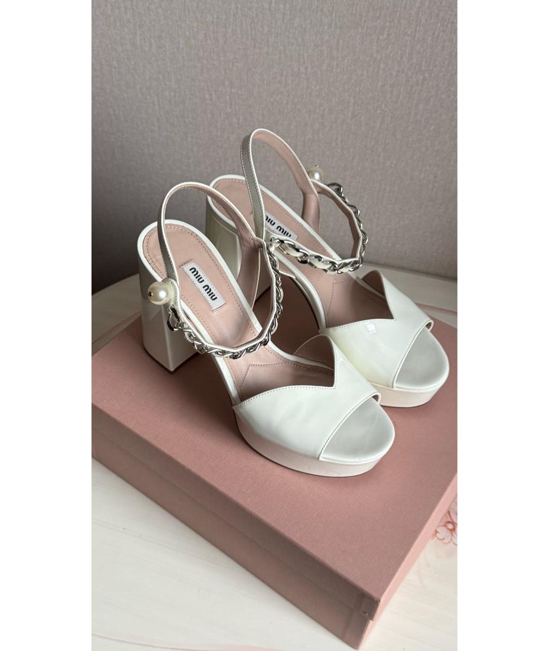 MIU MIU Белые кожаные босоножки, фото 3