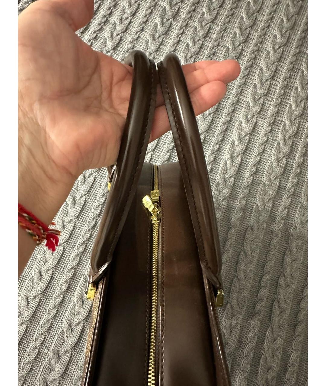 LOUIS VUITTON Коричневая кожаная сумка с короткими ручками, фото 4