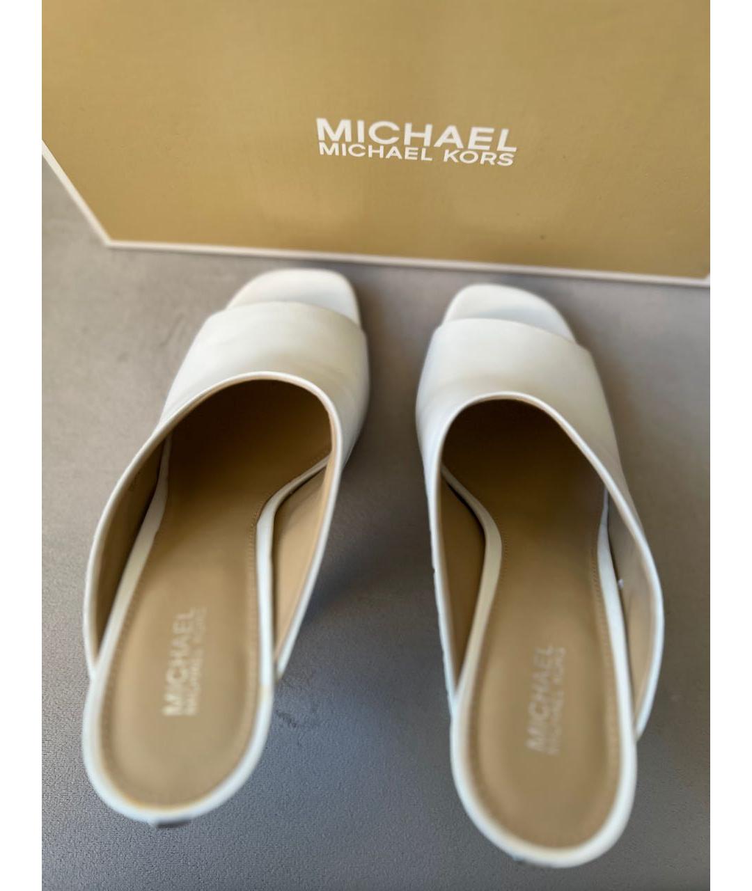 MICHAEL KORS Белые кожаные сабо, фото 4