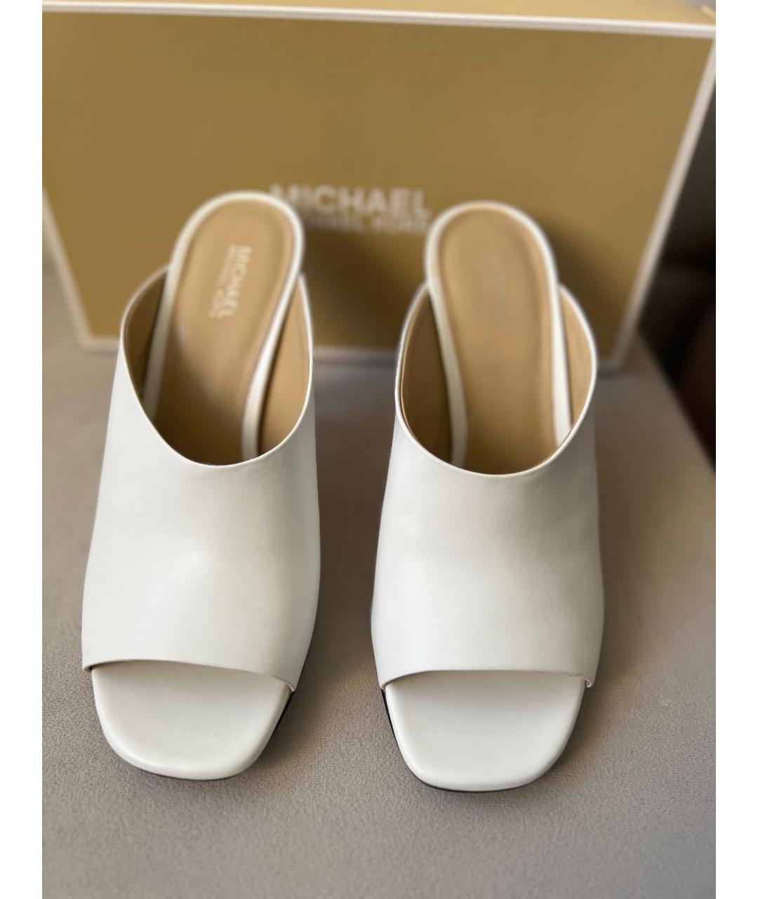MICHAEL KORS Белые кожаные сабо, фото 5