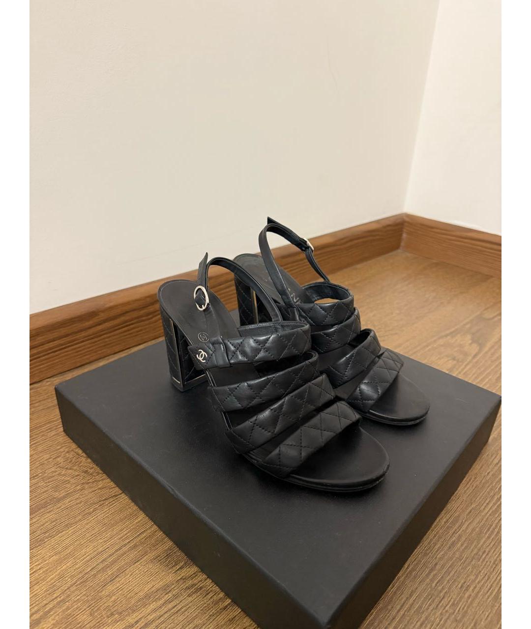 CHANEL Черные кожаные босоножки, фото 5