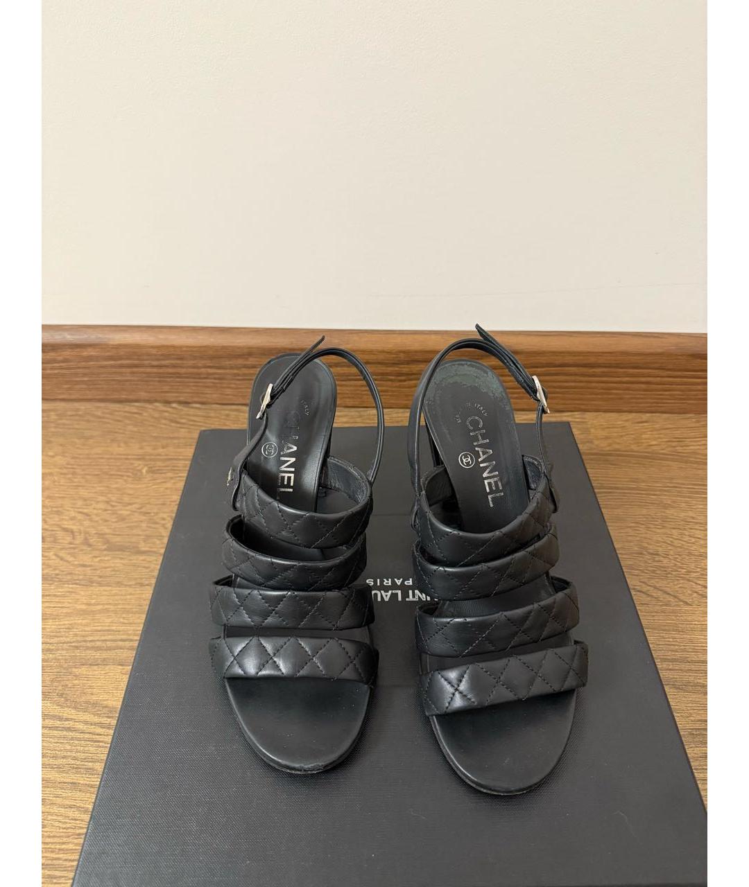 CHANEL Черные кожаные босоножки, фото 2
