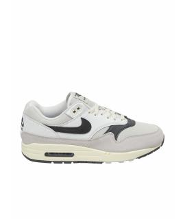 NIKE Низкие кроссовки / кеды