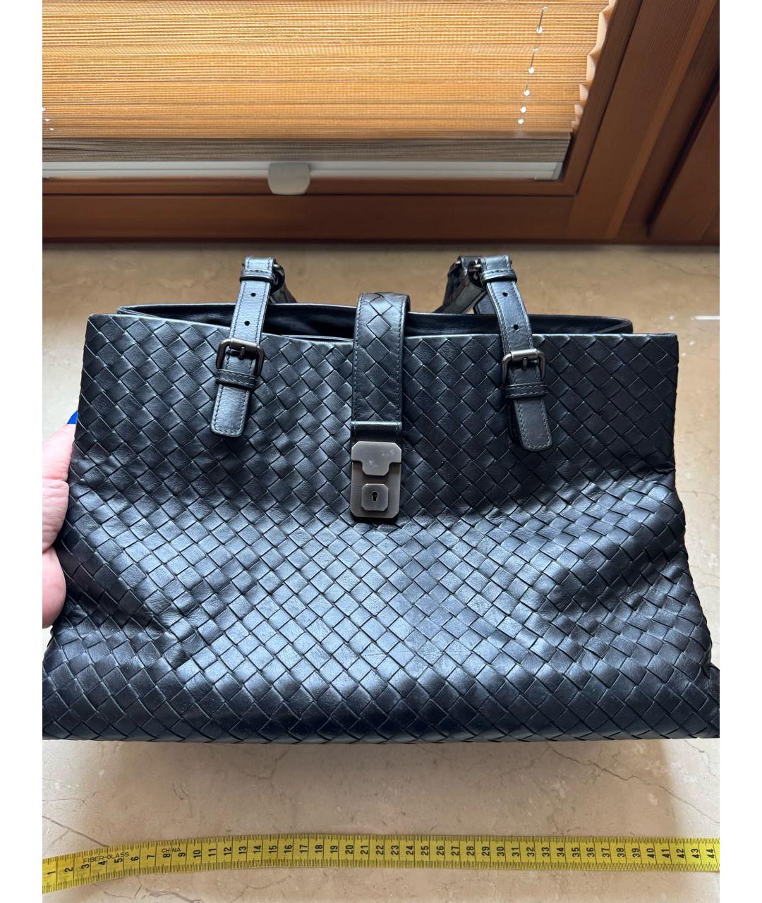 BOTTEGA VENETA Черная кожаная сумка тоут, фото 7