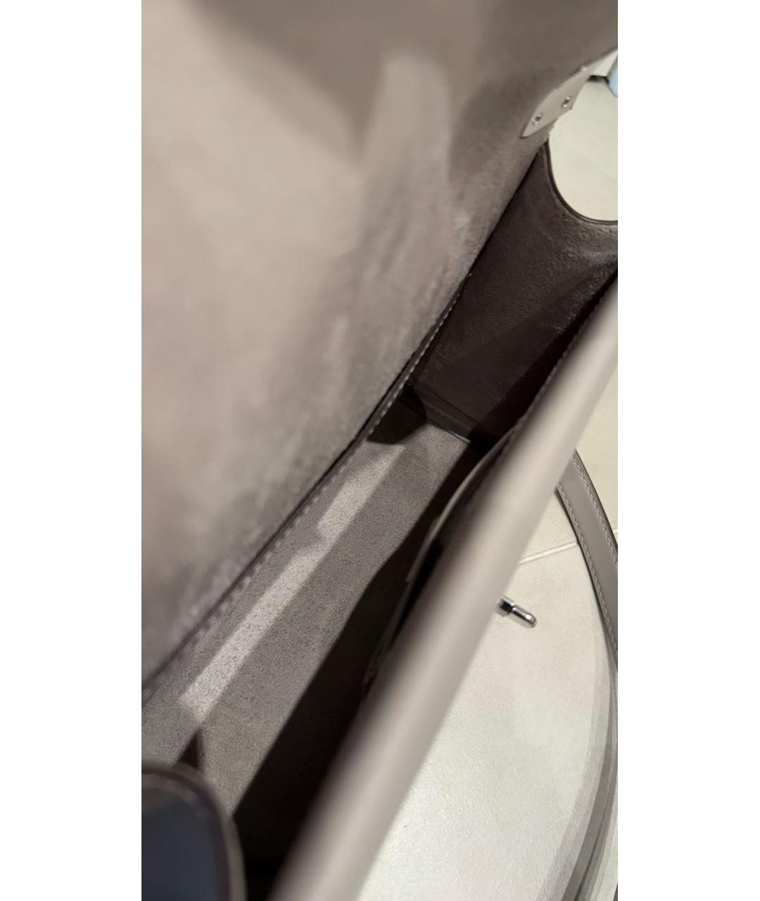 MICHAEL KORS Серая кожаная сумка с короткими ручками, фото 4