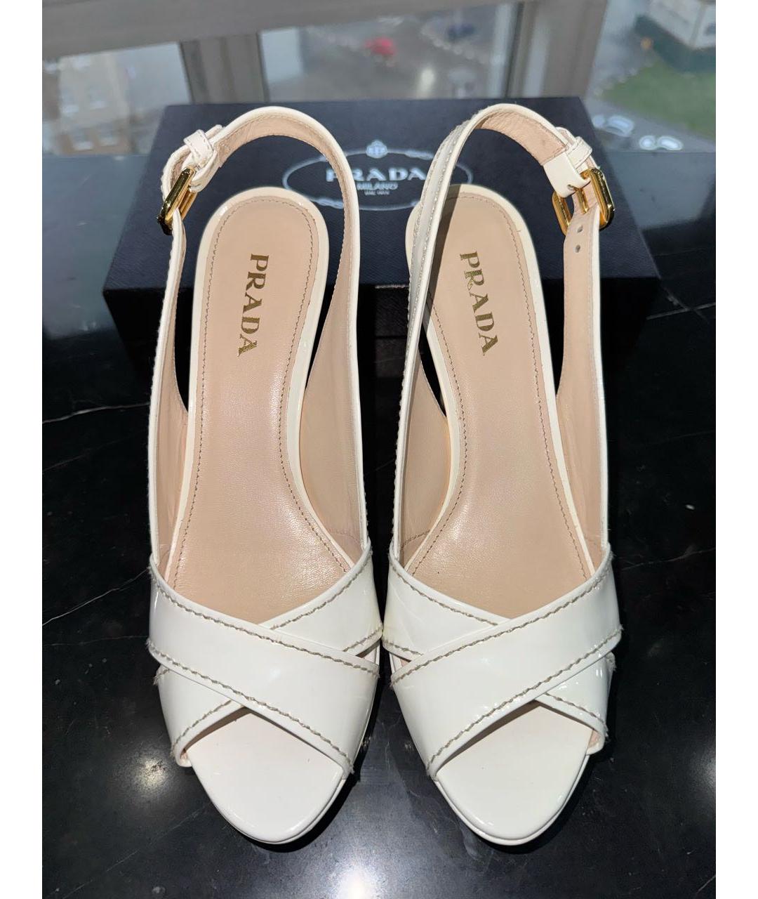 PRADA Белые кожаные босоножки, фото 2