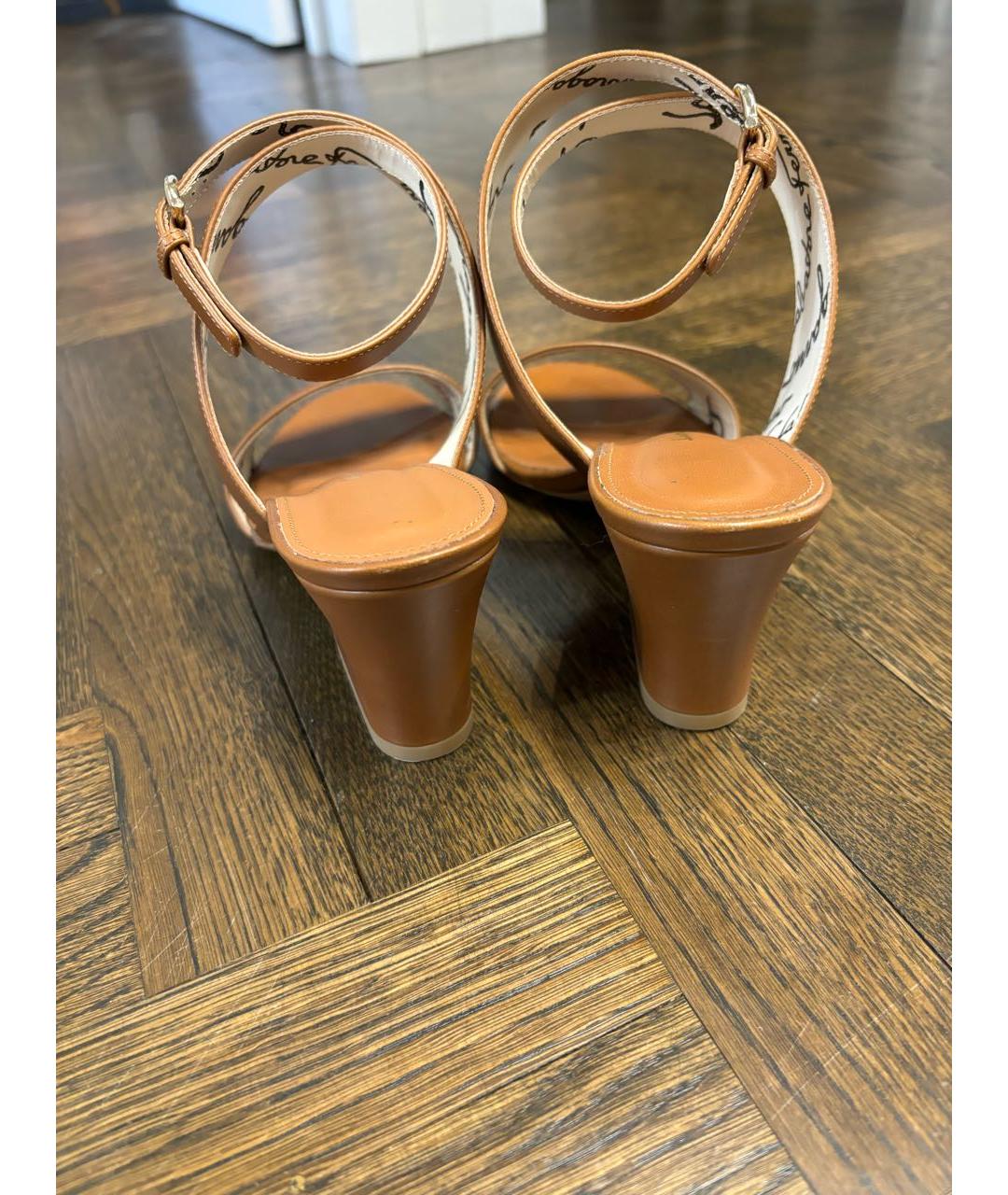FERRAGAMO Коричневые кожаные босоножки, фото 5