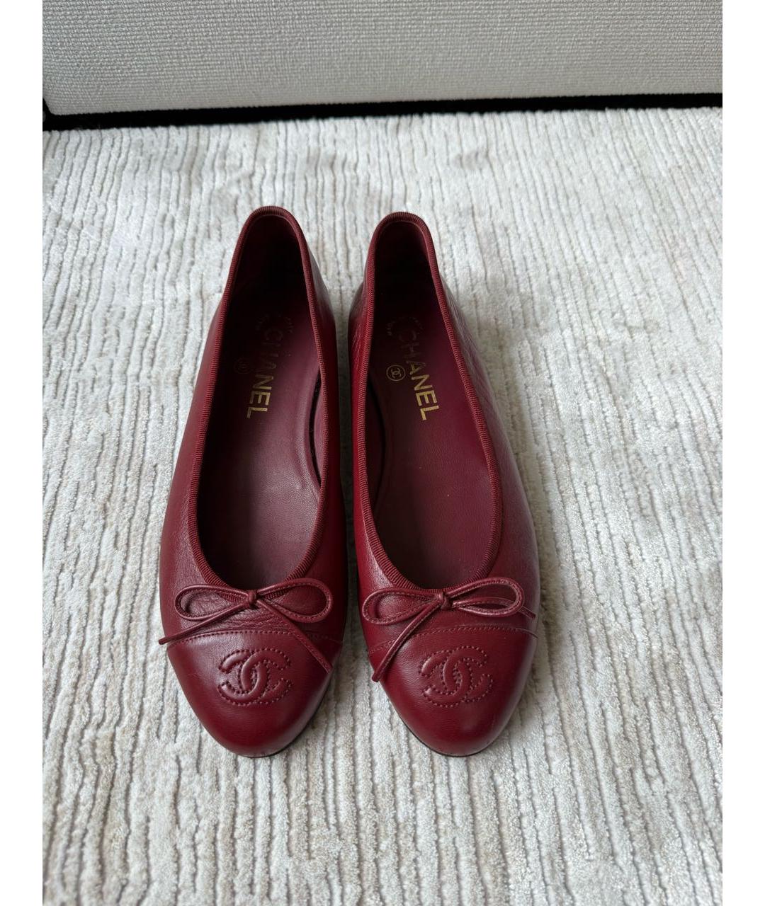 CHANEL Бордовые кожаные балетки, фото 2