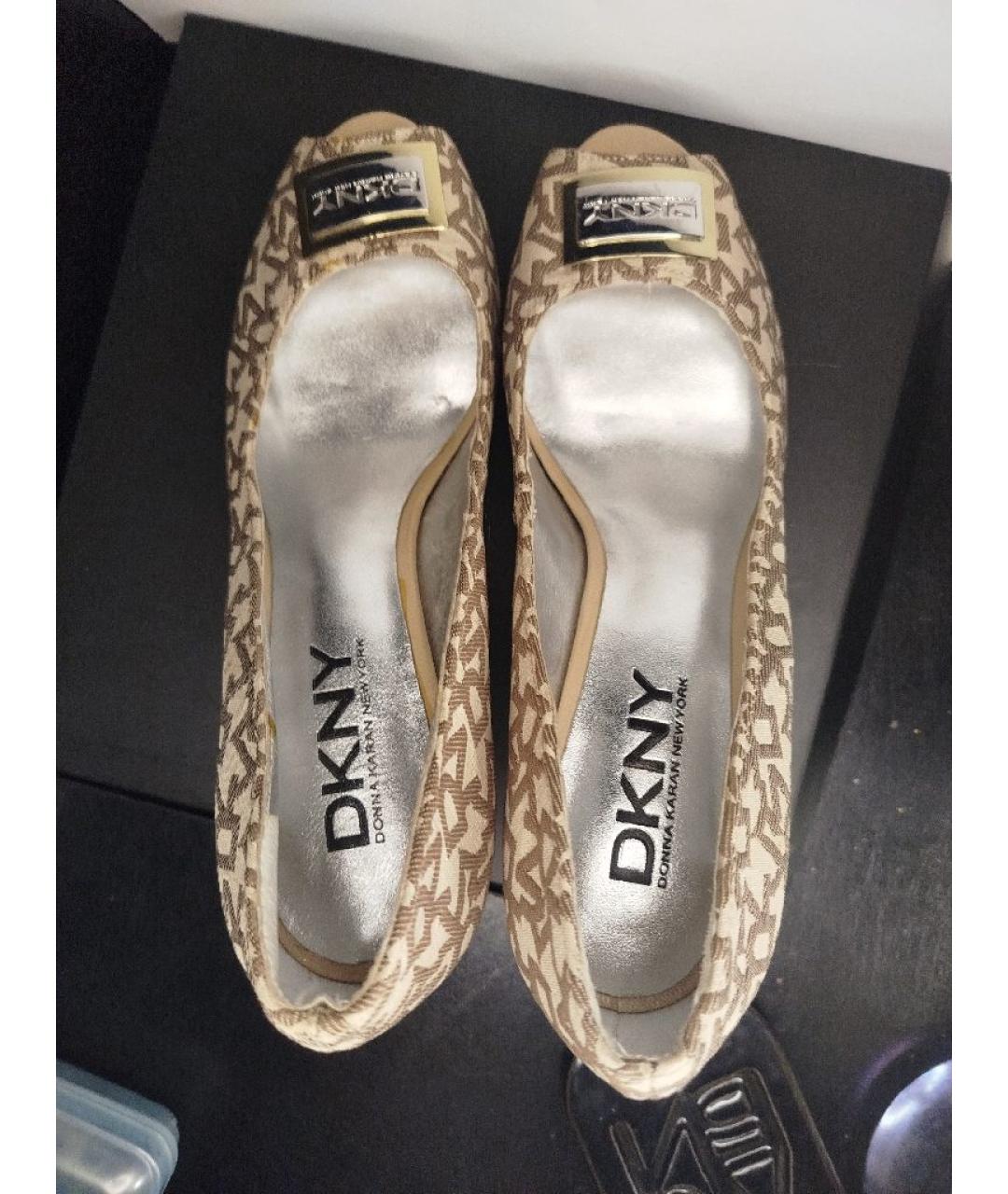 DKNY Бежевые текстильные туфли, фото 3
