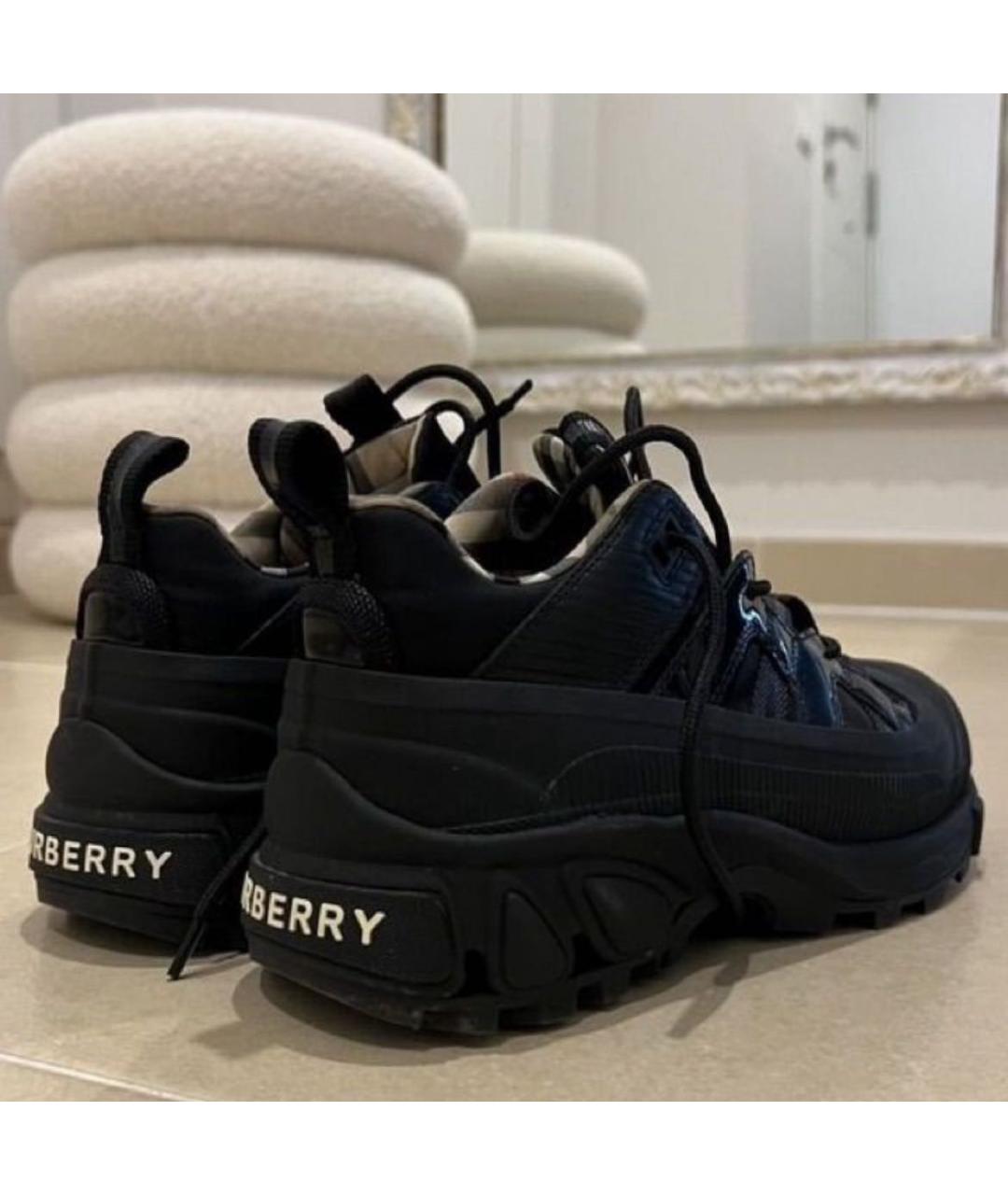 BURBERRY Черные кроссовки из лакированной кожи, фото 5