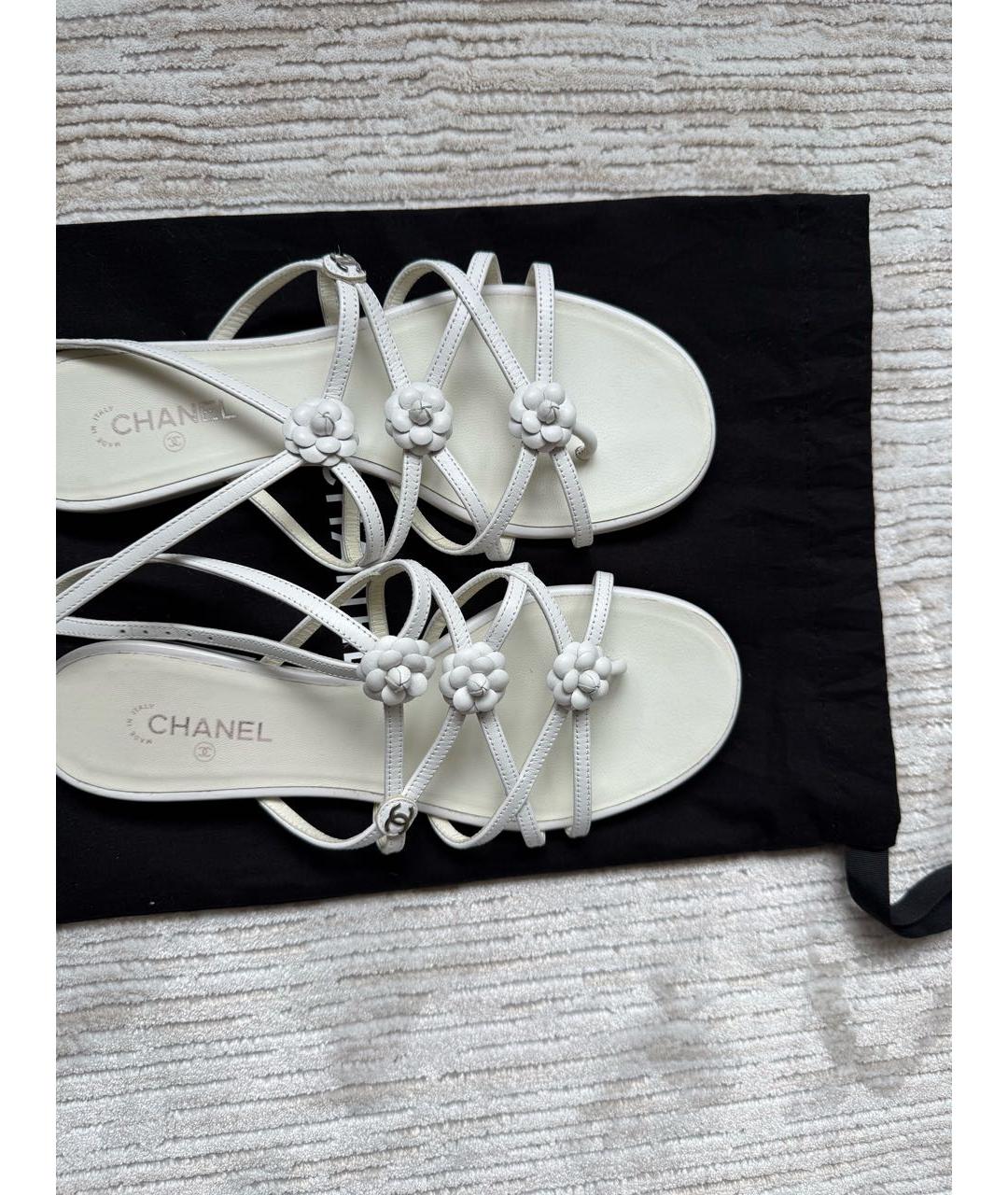 CHANEL Белые кожаные сандалии, фото 3