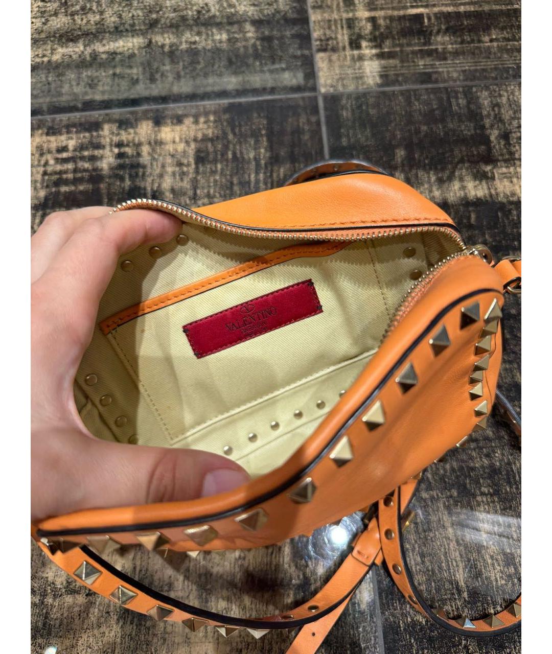 VALENTINO Оранжевая кожаная сумка через плечо, фото 4