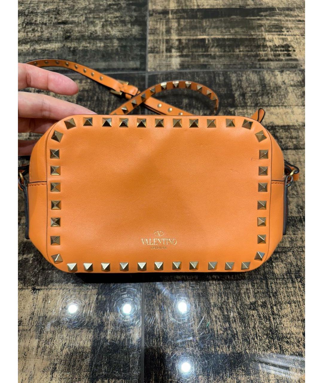 VALENTINO Оранжевая кожаная сумка через плечо, фото 2