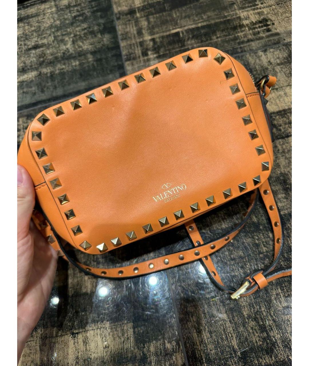 VALENTINO Оранжевая кожаная сумка через плечо, фото 3