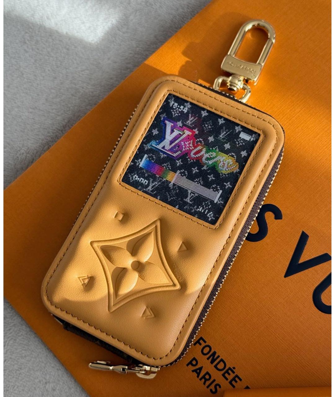 LOUIS VUITTON Оранжевый брелок, фото 2