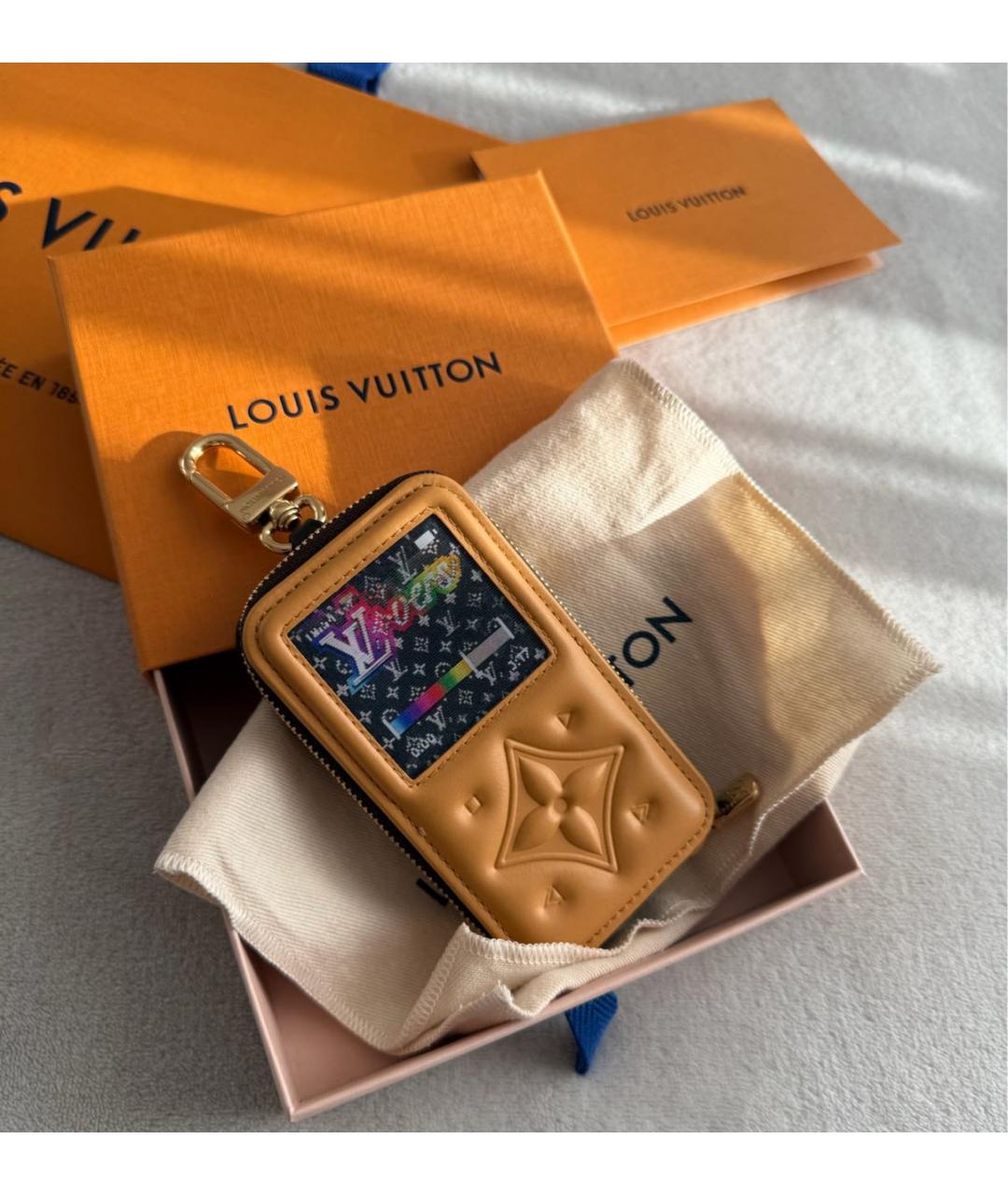LOUIS VUITTON Оранжевый брелок, фото 7
