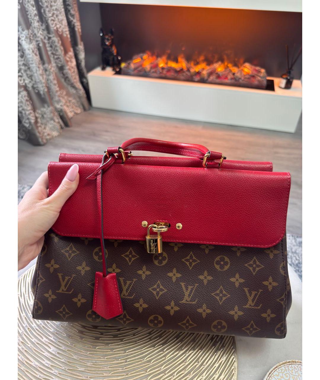 LOUIS VUITTON Красная кожаная сумка с короткими ручками, фото 2