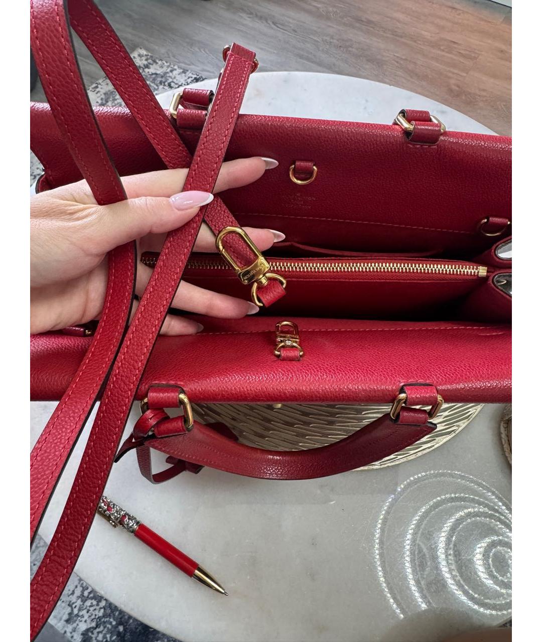 LOUIS VUITTON Красная кожаная сумка с короткими ручками, фото 3