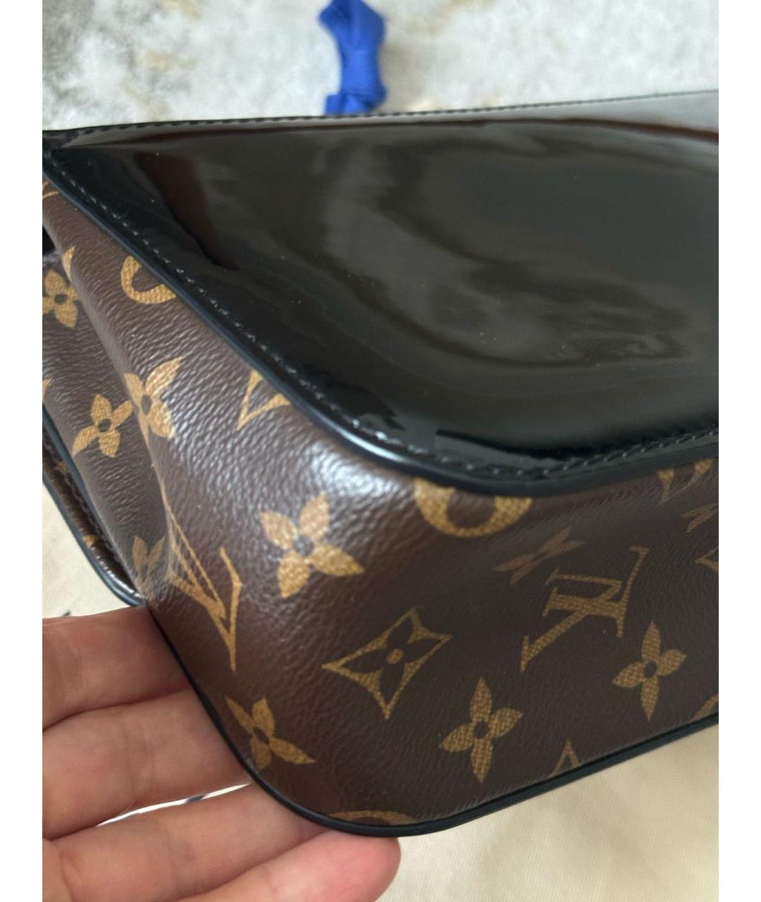 LOUIS VUITTON Черная сумка с короткими ручками из лакированной кожи, фото 5