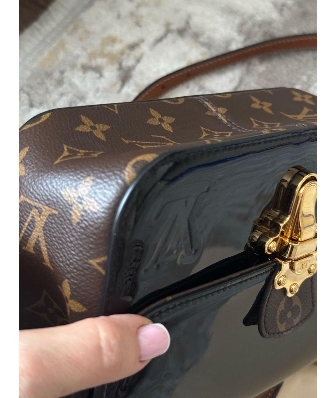 LOUIS VUITTON Черная сумка с короткими ручками из лакированной кожи, фото 3