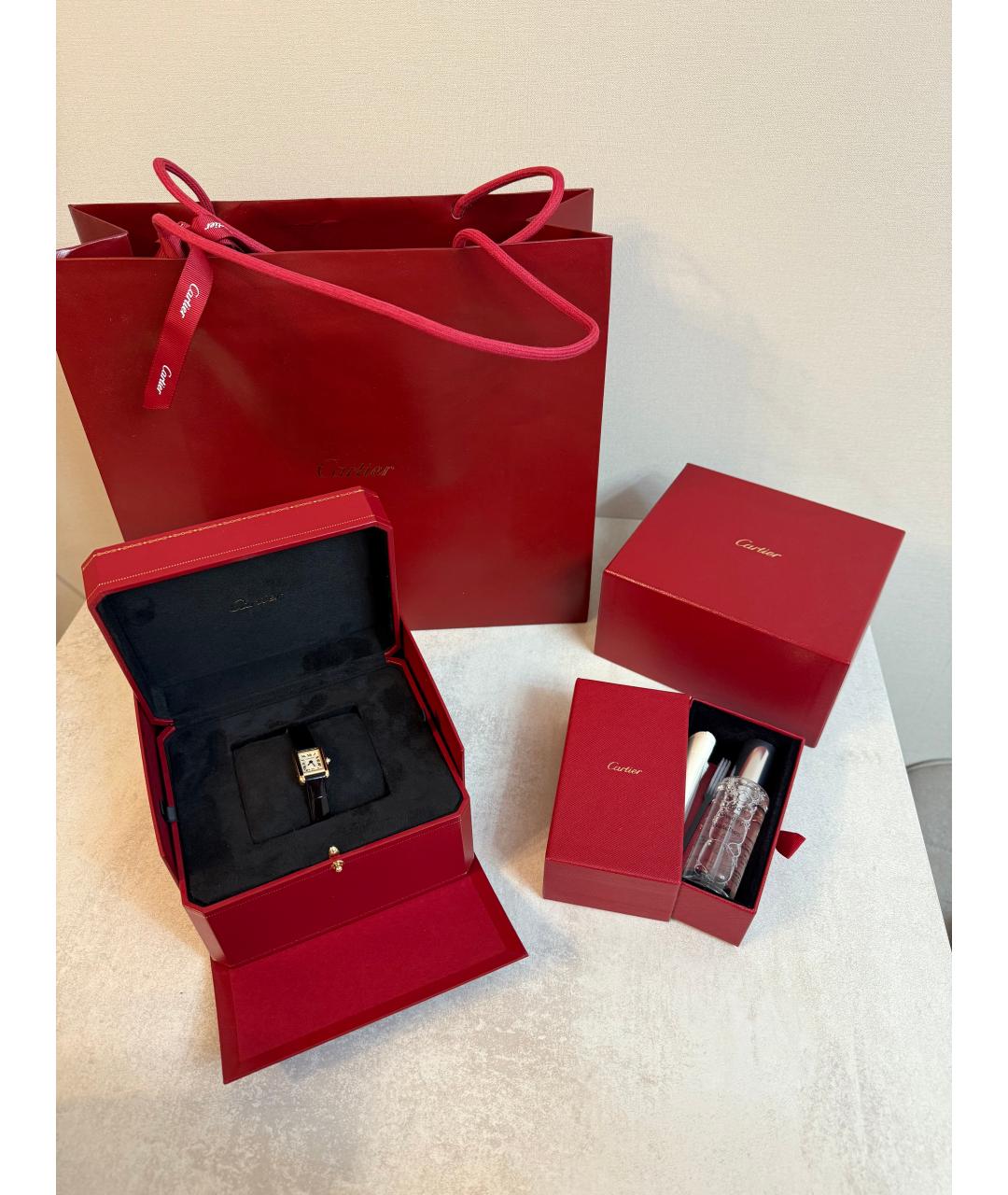 CARTIER Черные часы из желтого золота, фото 5