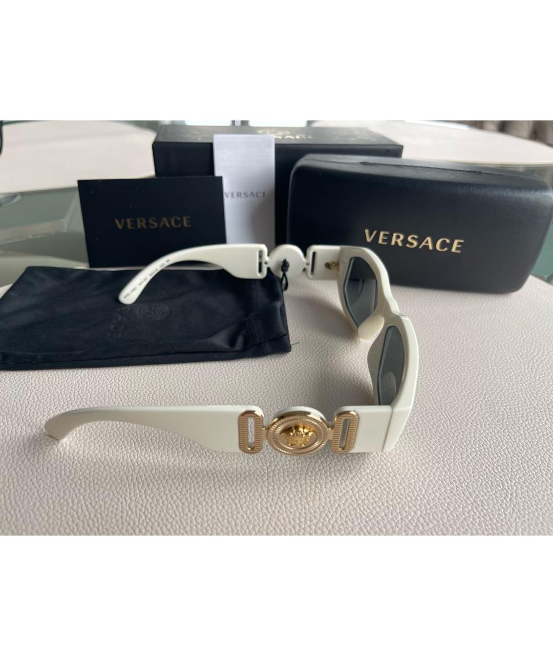 VERSACE Белые пластиковые солнцезащитные очки, фото 6