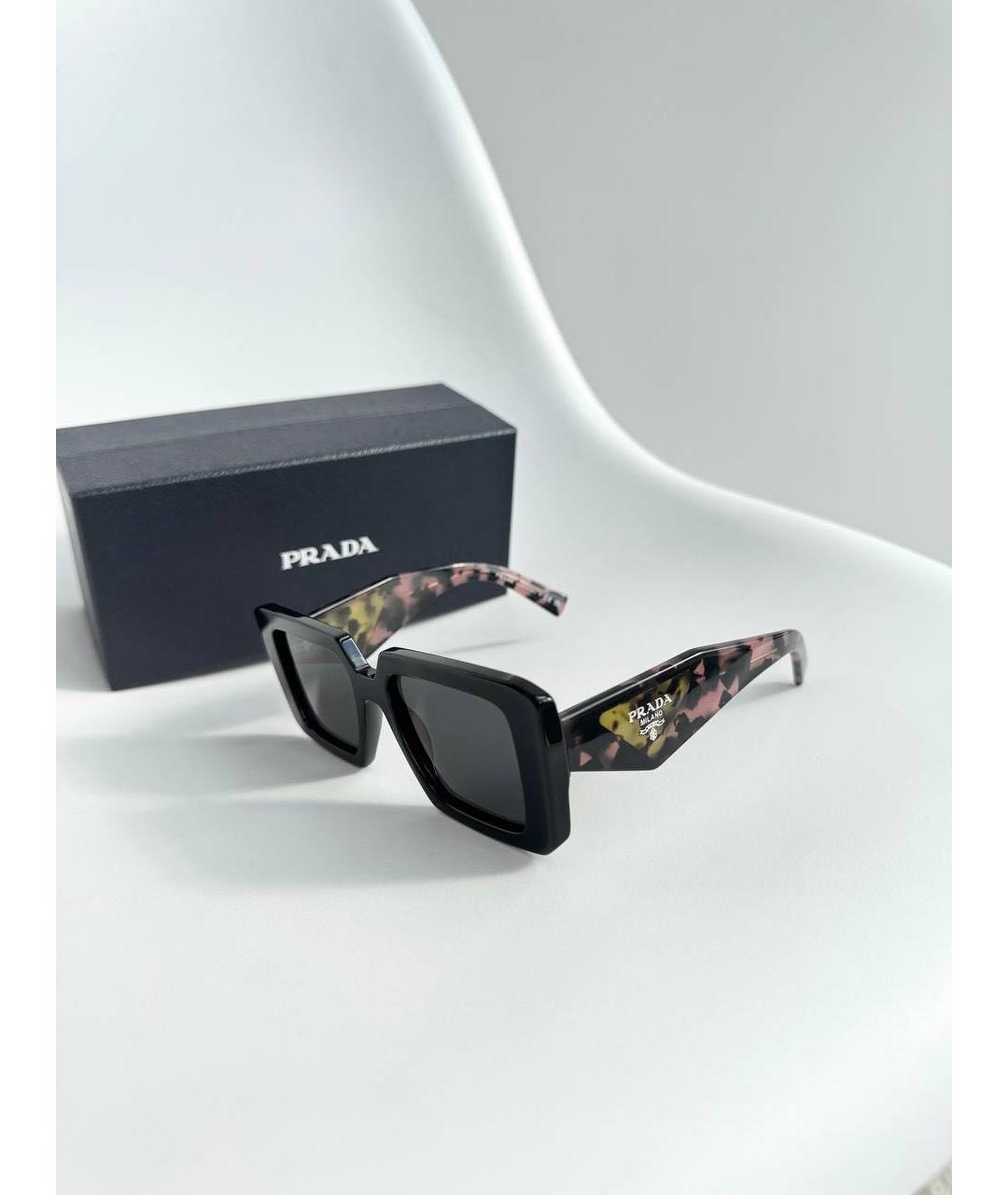 PRADA Черные пластиковые солнцезащитные очки, фото 2